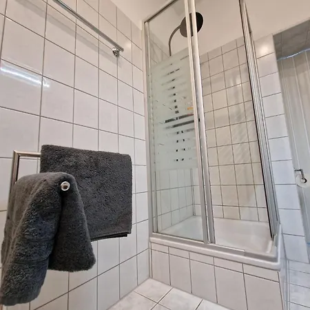 Mit Fitnessstudio Top1 Apartment Plauen